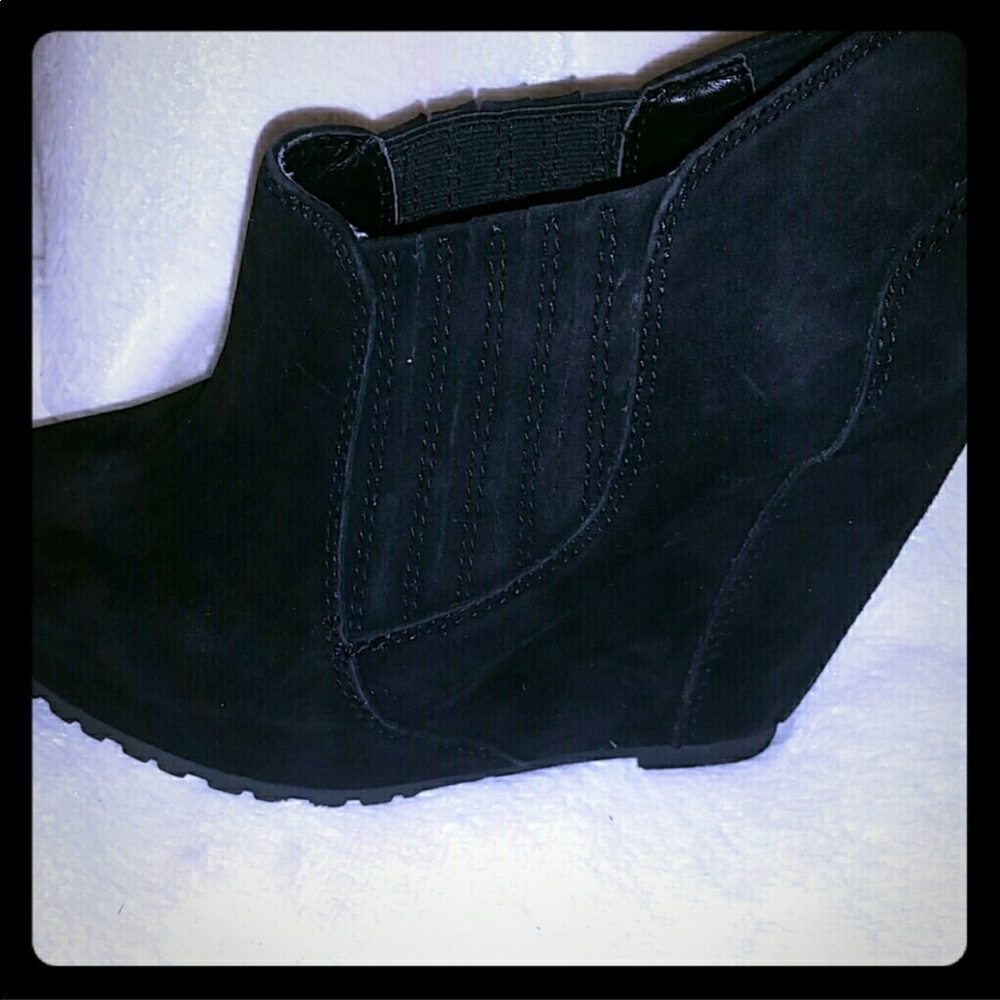 LUXARY REBEL - KERA SUEDE WEDGES